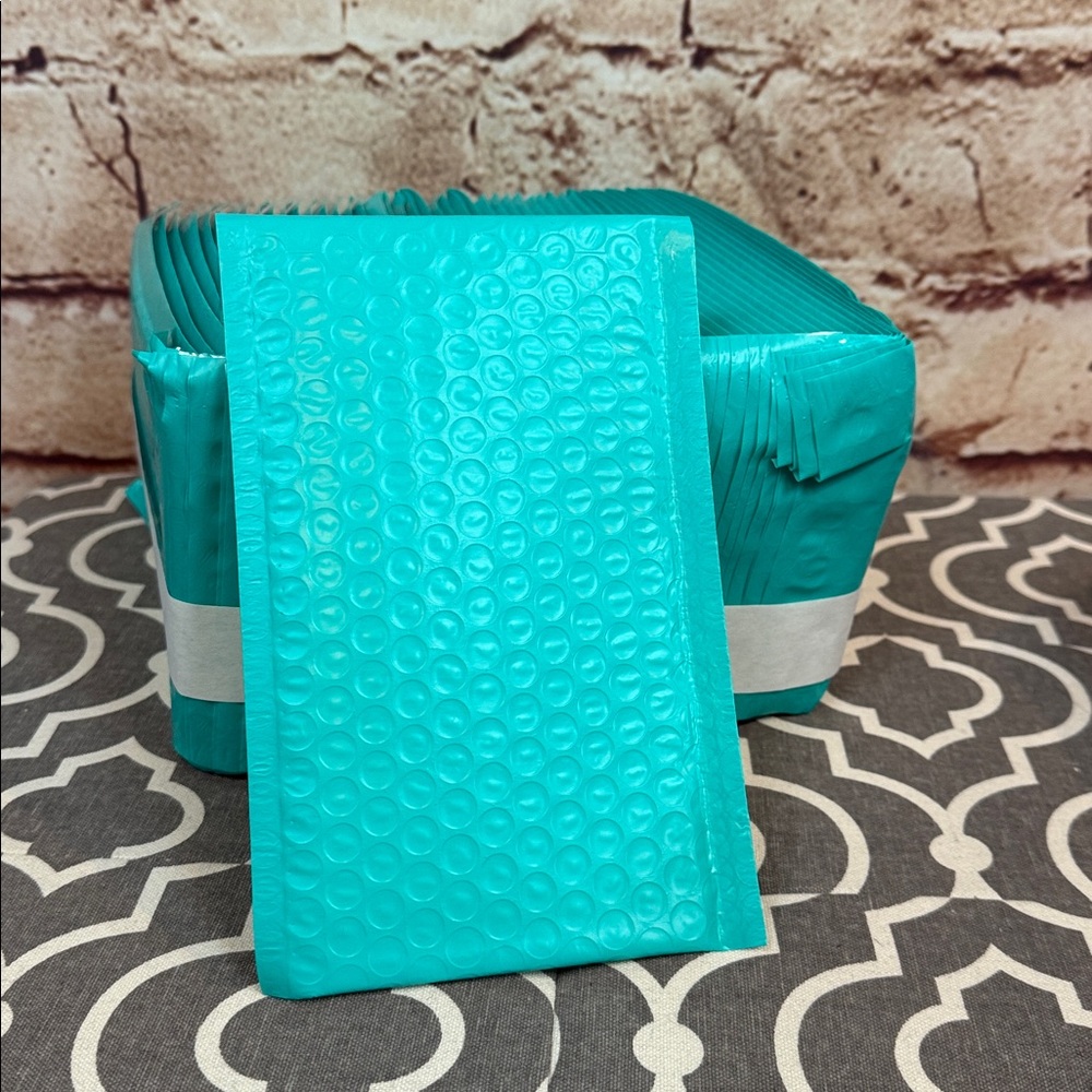 Small Bubble Mailers 4x8” 50 CT Teal NIP